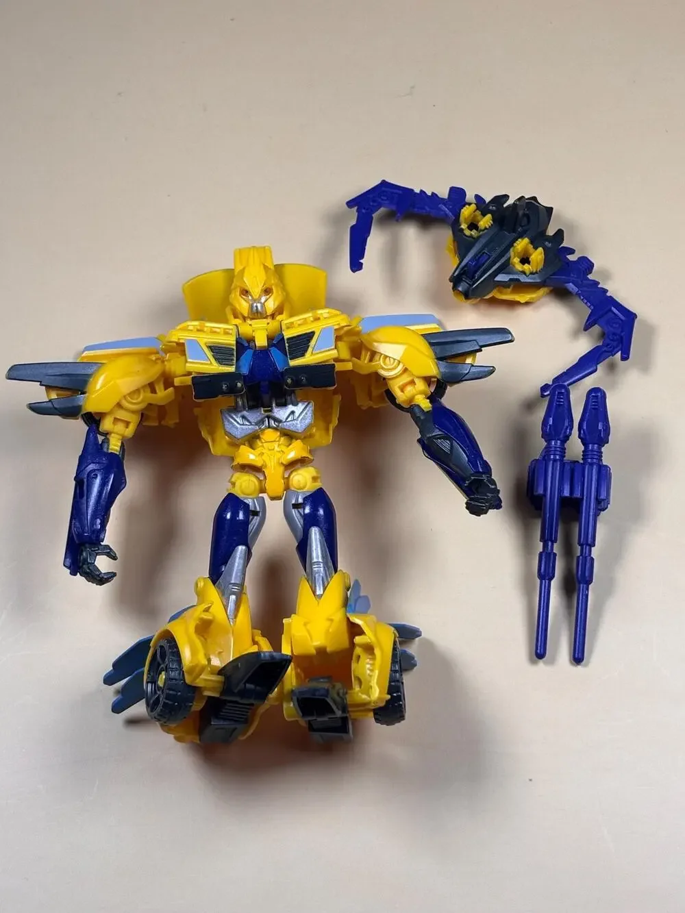 Transformers Prime Beast Hunters Nova Blast Bumblebee Target Deluxe 2013 2014